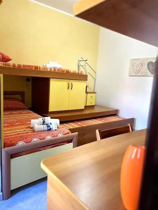 Trilocale Sul Mare Con Ampia Veranda Coperta Castelsardo 0*,  Italy