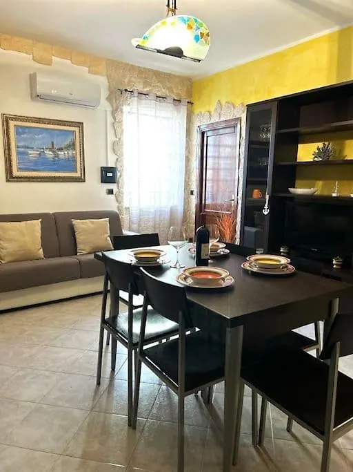 Holiday home Trilocale Sul Mare Con Ampia Veranda Coperta Castelsardo Italy